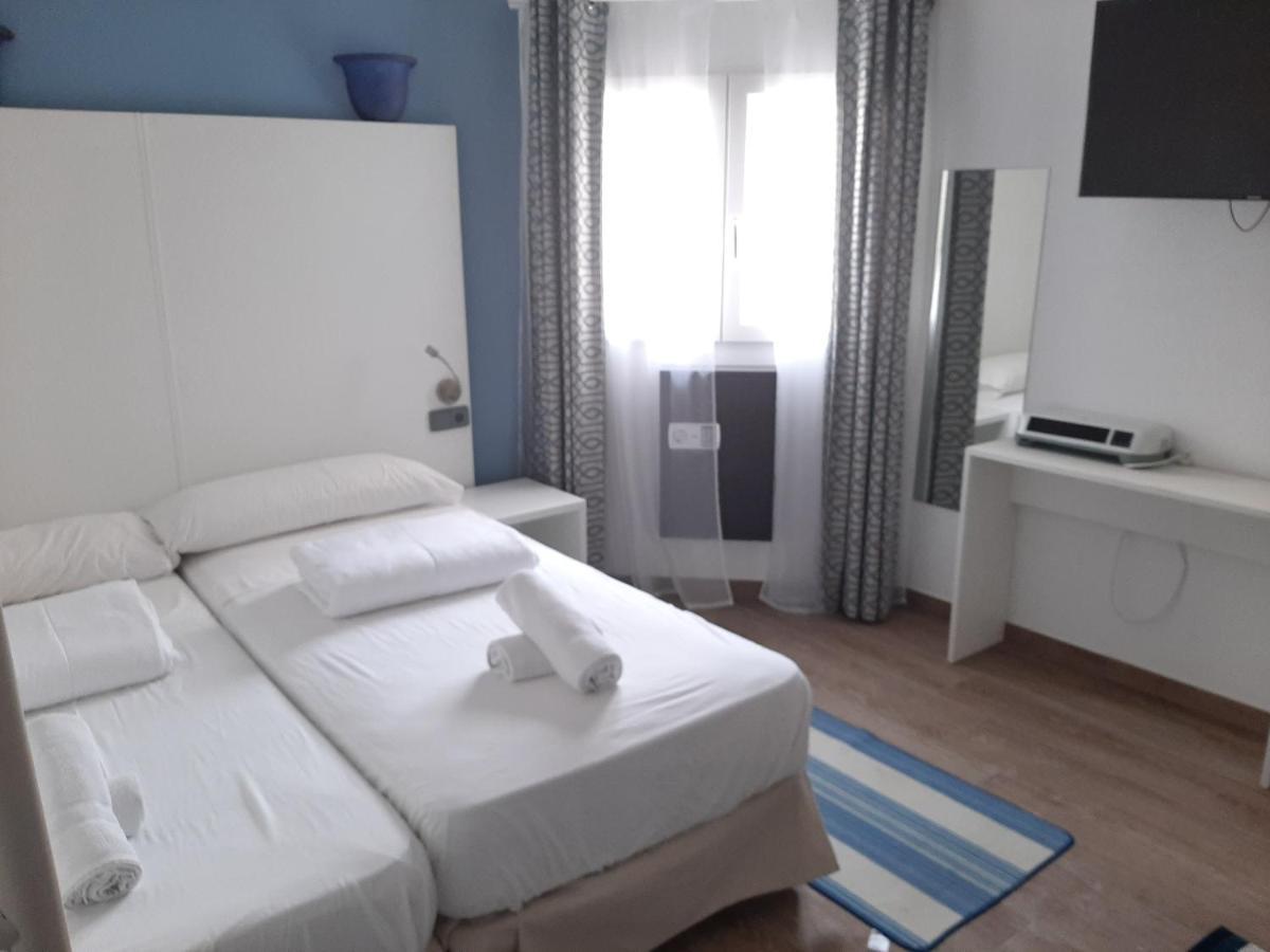 Modern Hostal Cala Ratjada  Exterior foto